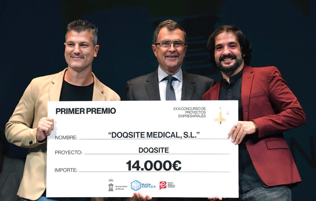 ¡Ganadores del concurso de Proyectos empresariales de Murcia!

No caben aquí los agradecimientos a tantas personas y empresas pero nos acordamos de todos y cada uno de vosotros al subir al escenario del teatro Romea.

GRACIAS
