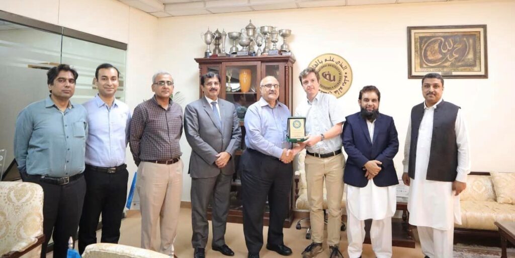 DpcSsapi's tweet photo. Day 3 of the three-day training session from 18th to 20th Sep, 2023, for the faculty and students of National University of Computer and Emerging Sciences @khi_nuces , Pakistan by Prof. Tobias Sprodowski from University of Bremen, Germany. #SSAPI #Erasmus+ https://t.co/G3Kdxmepgm https://t.co/1KTkkp0mCL