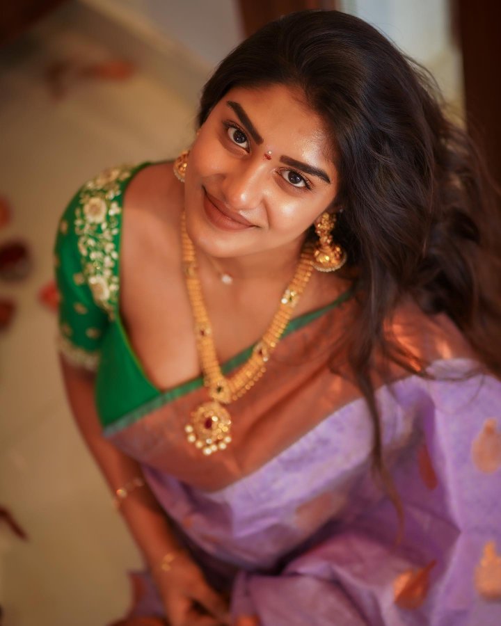 F9W2qlsWwAAF4Ig?format=jpg&name=900x900