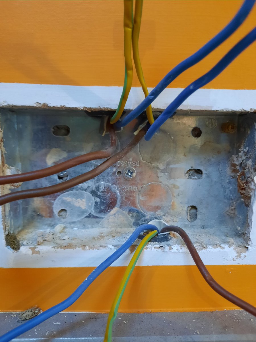 NotBadForHerAge's tweet photo. The socket was fitted when the house was extended around 5 years ago. Look at the rust on it! #notbuilttolast https://t.co/CU7SMN2Vn3