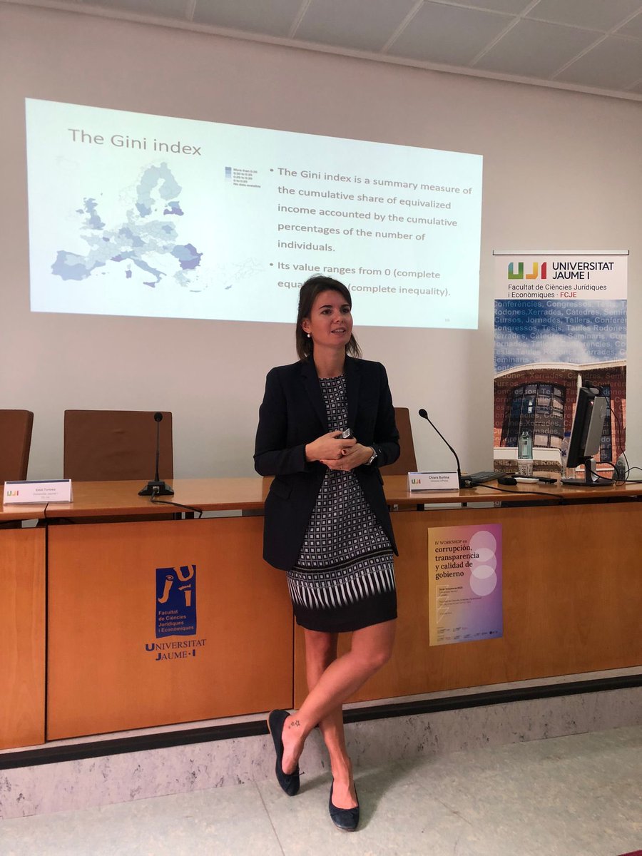 Presenting at the IV Workshop on #corruption, #transparency and #government #quality: the effect of #institutions and #digital technologies on lowering #regional #income inequalities (with <a href="/rodriguez_pose/">Andrés Rodríguez-Pose</a> and <a href="/RobertoAntonie5/">Roberto Antonietti</a>). Thanks for the invitation <a href="/dape595/">Dani Aparicio-Pérez</a>