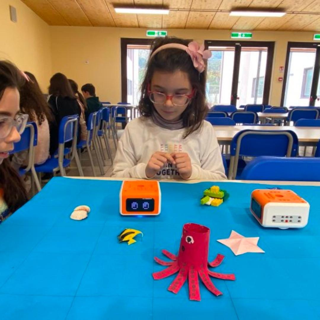 MatataStudioEDU's tweet image. “VinciBot and its web app manage to leverage children’s interests, putting their motivations at the centre, precisely because they are the ones who build their game and their story.”
#VinciBot #CodingLikeABC #STEMeducation #stemkids #learncoding #STEAM #stemlessons