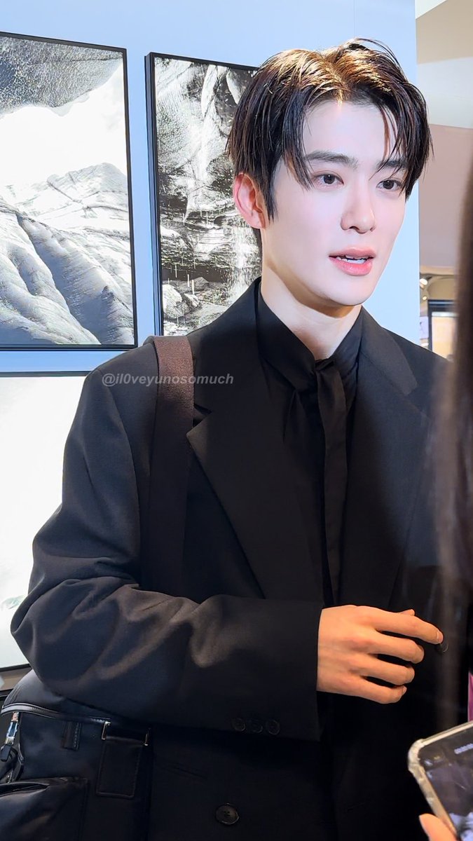 whitemochi214's tweet photo. 今までのPRADA活でも過去一誇る爆ビジュで泣いてる

#ジェヒョン
#jaehyun  
#재현   
#231026jaehyun
#pradareporter https://t.co/Lq1T4oyE6P
