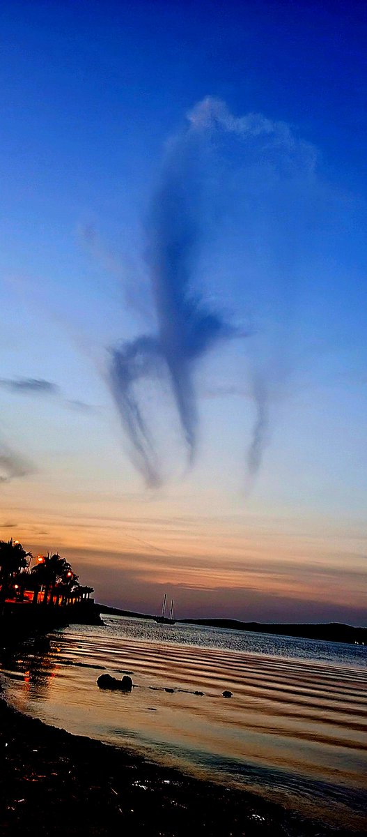 Ayvalık buluta bak buluta.#devil #şeytan #poseidon #fotografia #bulut #şeytanibulut