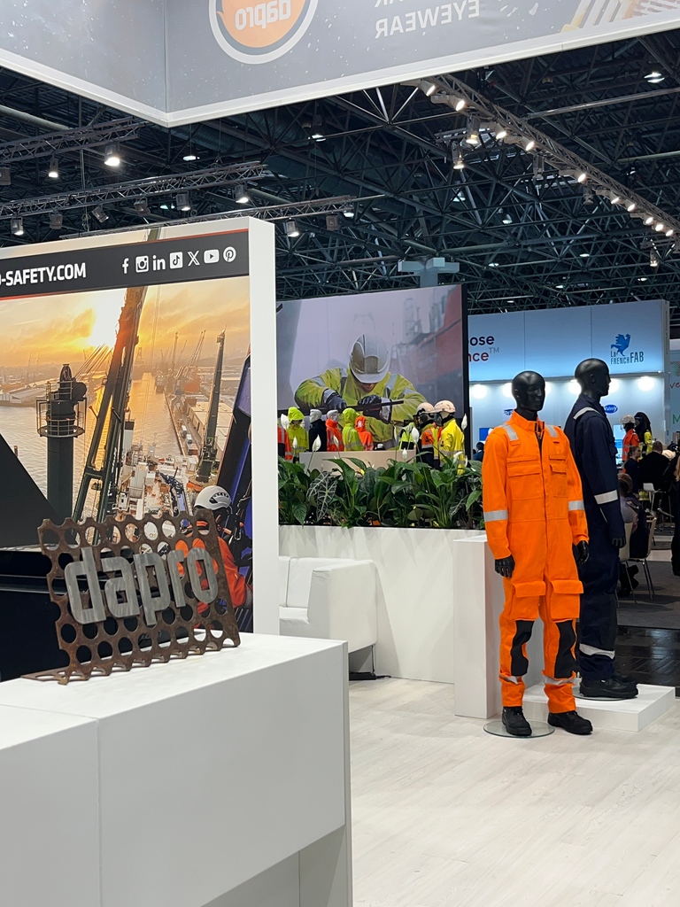 dapro_safety's tweet image. We are having a great time at A+A so far! Did you visit our stand already? We are happy to tell you everything about our products in Hall 9, stand A40.

#aplusa #aplusa2023 #daprosafety #outerwear #safetywear #safetyfirst @aplusa_messe_duesseldorf