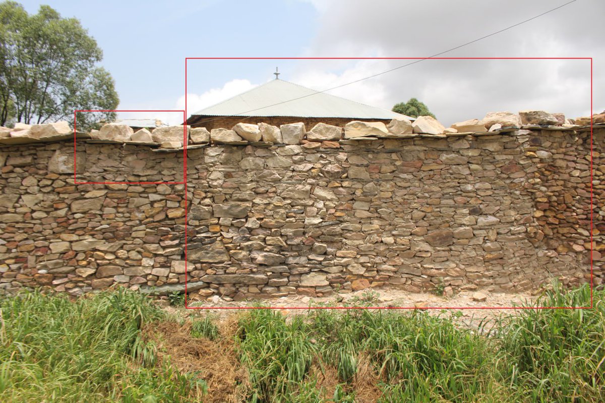FileFilmon's tweet photo. Eritreaniska soldater attackerade med artilleri på en av de äldsta #Debredamo klostren i Etiopien i #Tigray under folkmordet.

Det här är bilder jag tog när jag besökte Tigray i Juli 2023.

#TigrayGenocide #TigrayFamine https://t.co/SqTtB2FZAy
