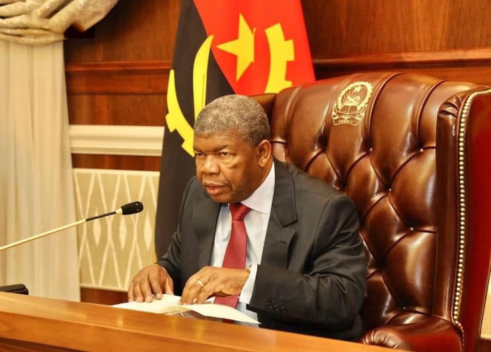 Nesta Quarta-feira (25), na Sala de Reuniões do Palácio Presidencial, em Luanda, na 9ª Sessão Ordinária do Conselho de Ministros, sob orientação de sua excelência Presidente da República, João Manuel Gonçalves Lourenço, apreciamos a proposta de Lei de Segurança Nacional.
