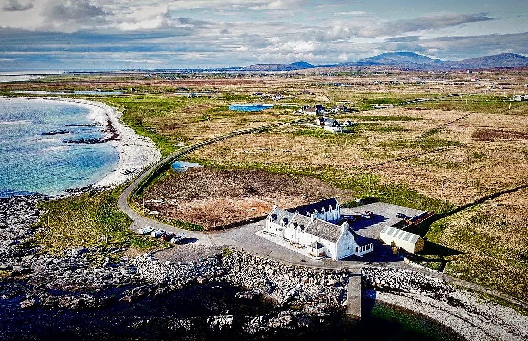 Stunning South Uist 🤩  

📸: @themigratingchef 
#visitouterhebrides  #hebrideanway
