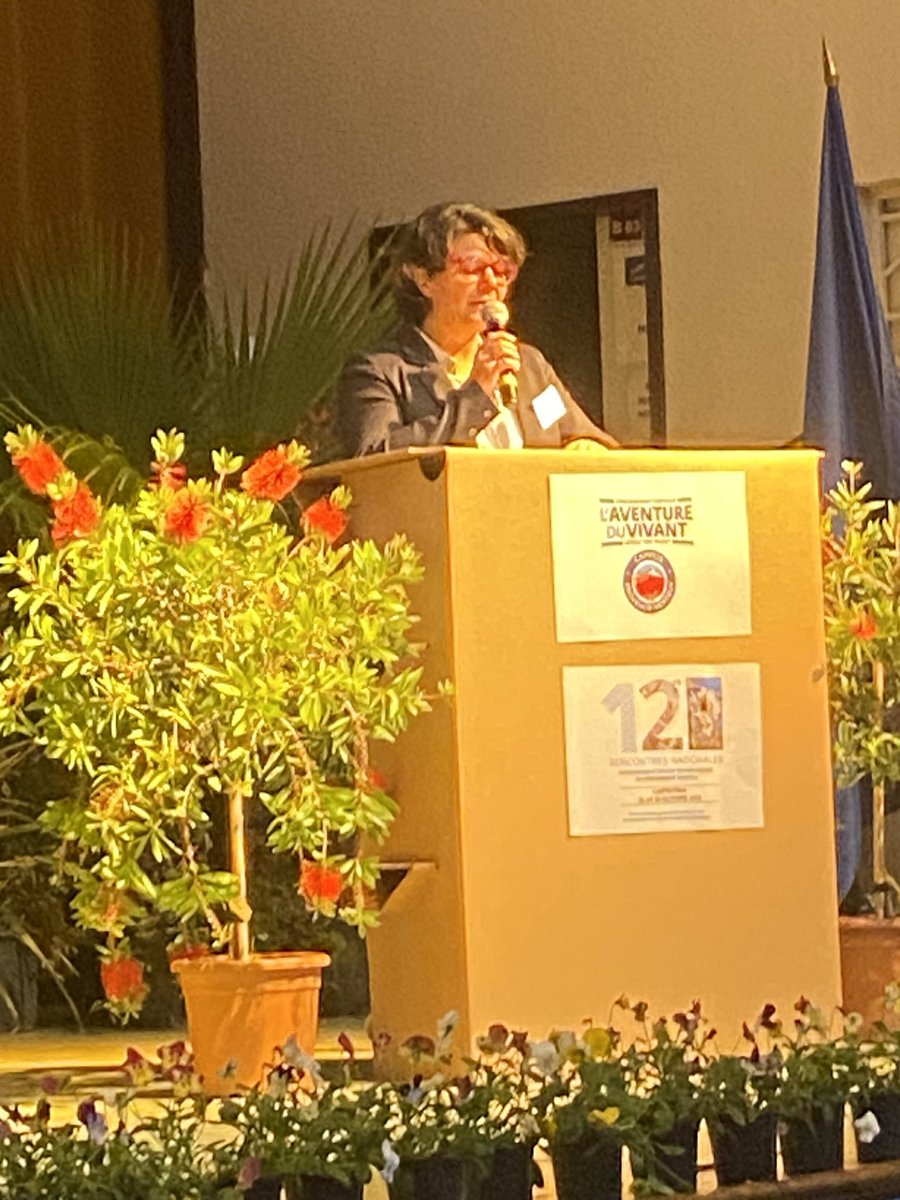 Cpeltiered's tweet photo. @campus_ventoux @RESO_THEM @lavacheheureuse @idele @Solagro_asso @SauveQuiPoule @agroof @AymeVal @BergerieNat @ITAVIofficiel @INRAE_France Marion Lhôte #DGER pour la conclusion officielle félicite l’engagement des #DEA #DAT face aux défis … dans le cadre de #EPA2 (et sa suite). Valorisation. Remerciements à l’établissement @campus_ventoux, DRAAF-SRFD… intervenants, animateurs… RV dans deux ans https://t.co/82o6vcFKEO