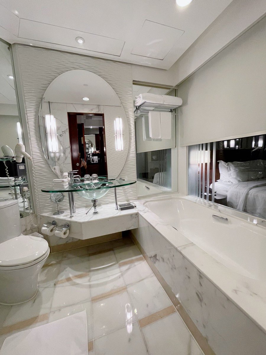 ช่วงนี้วันหยุดเยอะ หนีมาฮ่องกง มาพัก Cordis Hotel ตรงย่านมงก๊ก เดินทางสะดวกมากจากโรงแรมไปย่านท่องเที่ยว หรือจิมซาจุ่ย แถวนี้คาเฟ่เยอะ ราคาก้อย่อมเยาหลายๆที่ <a href="/CordisHotels/">Cordis Hotels</a> #โรงแรมฮ่องกง #รีวิวฮ่องกง #ของดีบอกต่อ