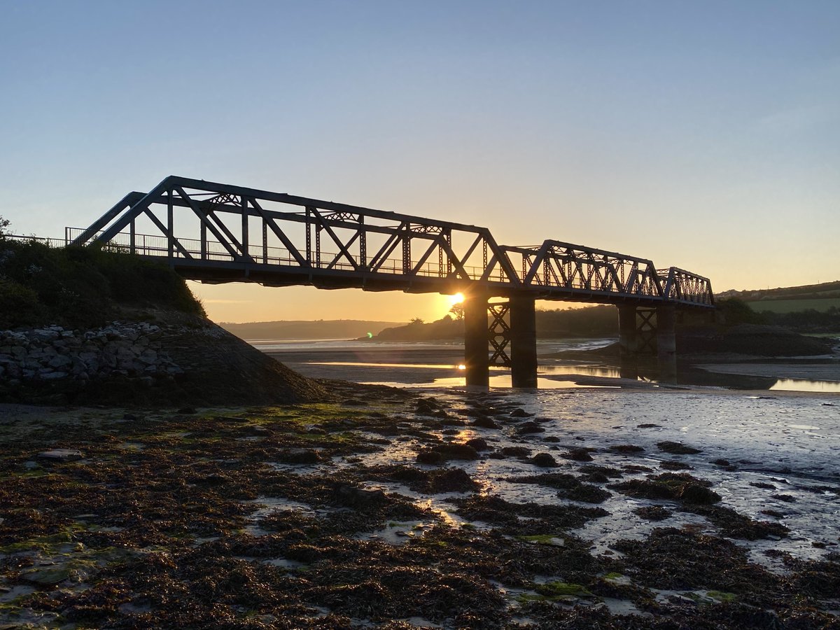 Can't beat sunrise on the Camel Trail To book bikes call: 01208 813050 #sunrise #wadebridge #padstow #cameltrail #bikehire #cyclehire #halftermcornwall #thingstodoincornwall #twowheels #cycling #cornwall #railwaybridge #railway