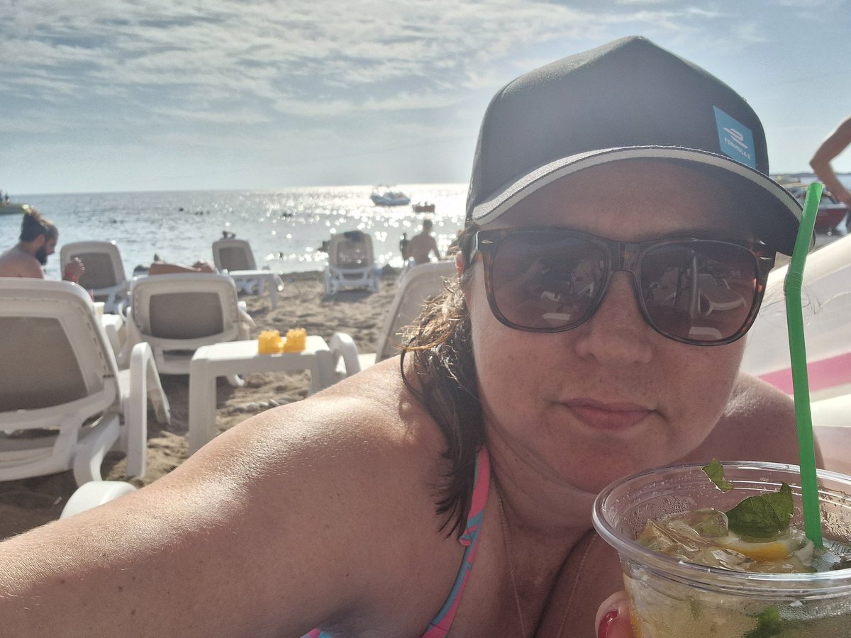 Family Travel Explore tweet media