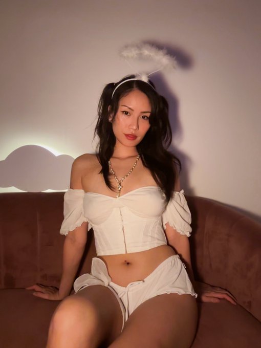 Ur angel 👼🏻☁️🤍 https://t.co/70HOysx1dN