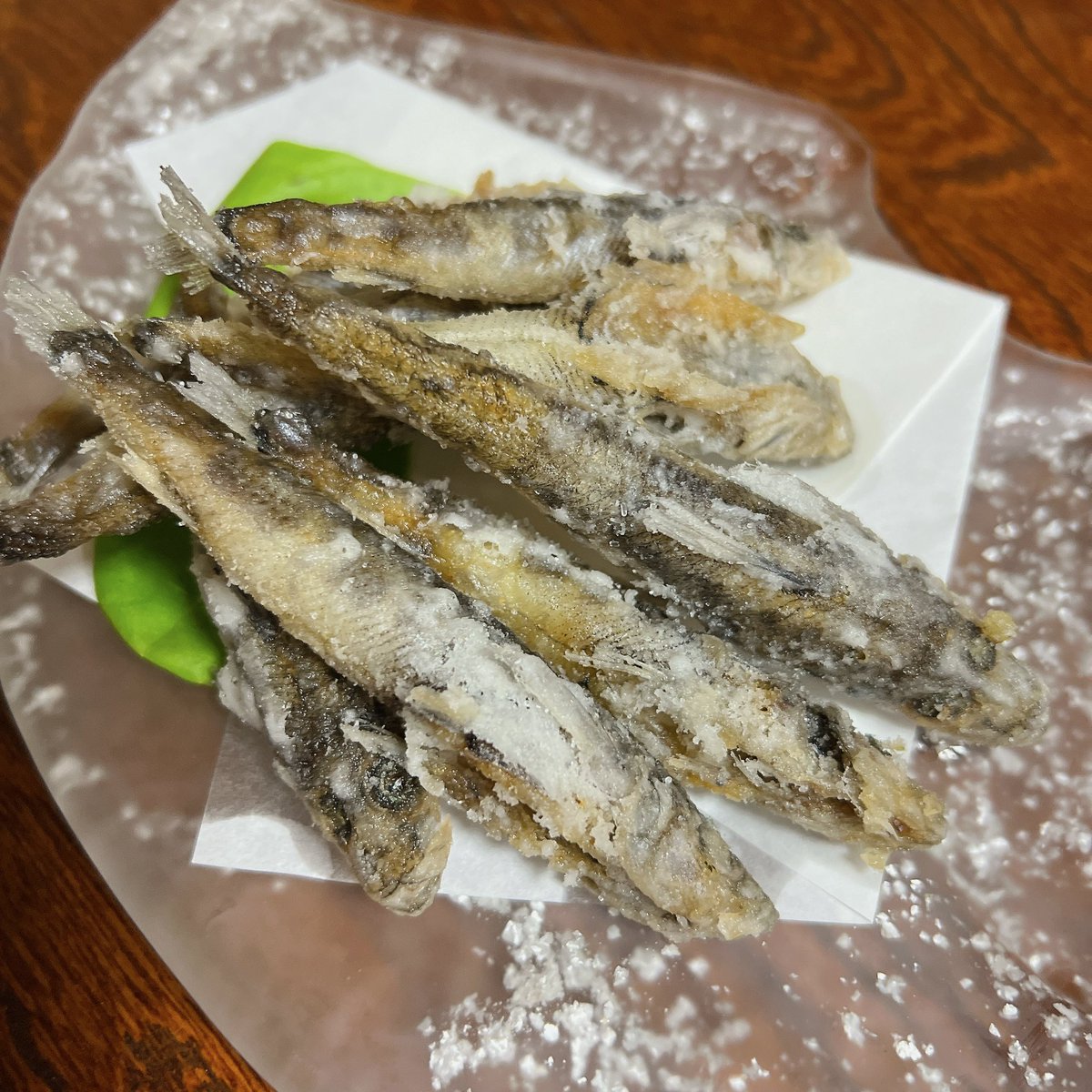 ankijapan's tweet photo. 🍣🍣🍣青森出張に行くといつも��引先様に「お肉とお寿司どっちがいい？」と聞かれますが、迷わず「お寿司！」と答えるぐらい青森のお寿司は新鮮でネタも大きく本当に美味しい😊いつも食べられる訳ではないが【目光の唐揚げ】は絶品です♪
#フルーツ販売 #台湾果物 #日本果物  #青森県りんご #青森寿司 https://t.co/geBQGqS7mG