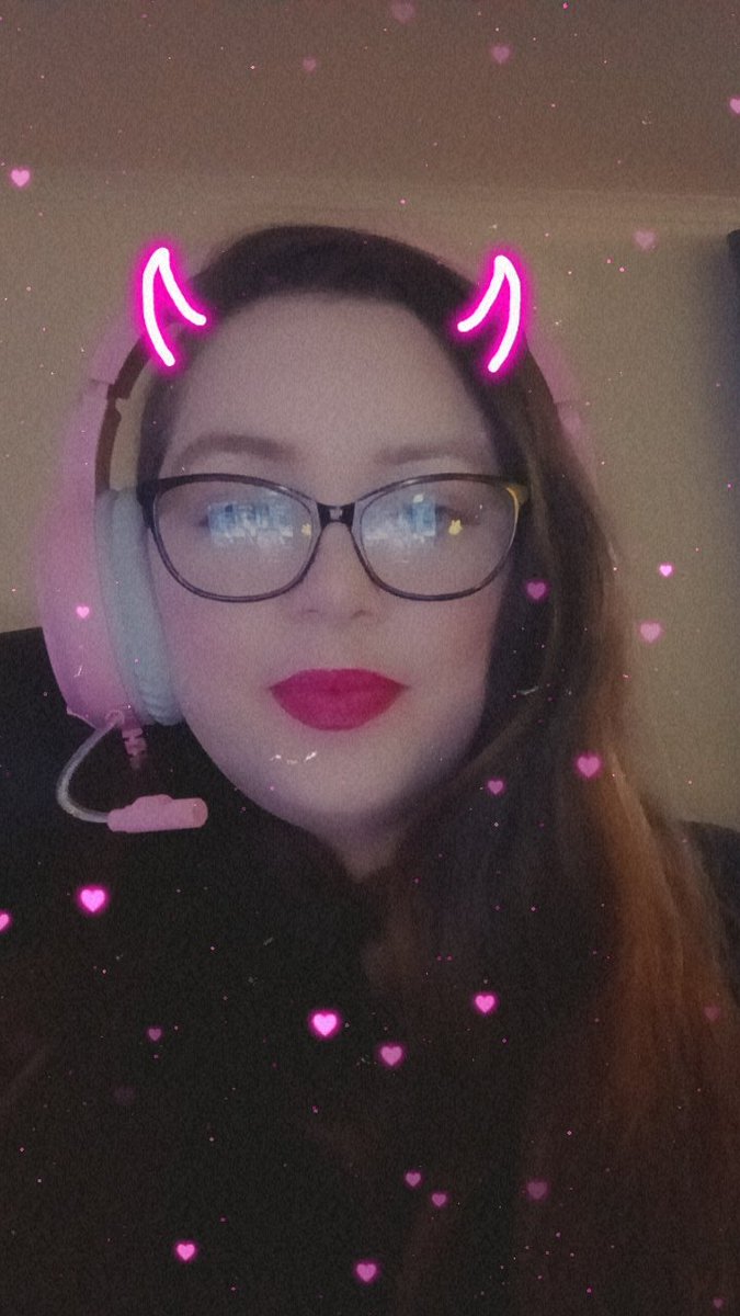 nzSeraphina's tweet photo. Pre bday stream chilling on apex come have fun and chill out with me #apex #prebday #twitch #affiliate #chilling #livestream https://t.co/7DMbsUpI0S