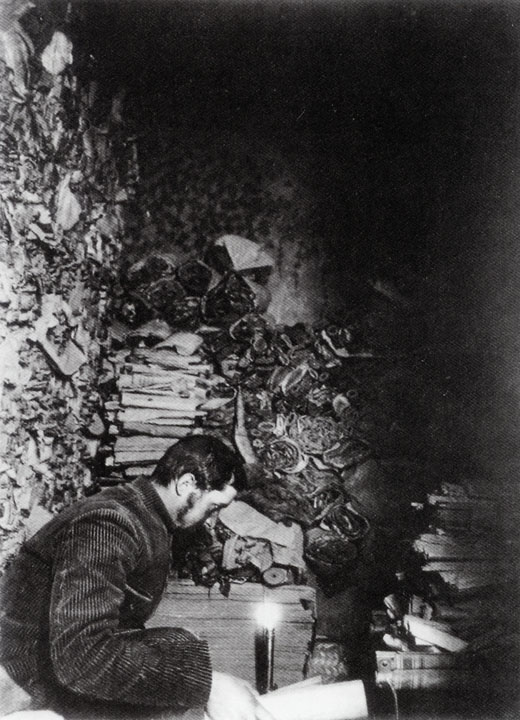 medievalchina's tweet photo. #DOTD: Paul Pelliot 伯希和 (1878–1945), French #sinologist. #Dunhuang #敦煌 #莫高窟 https://t.co/MhpLmbyiVN