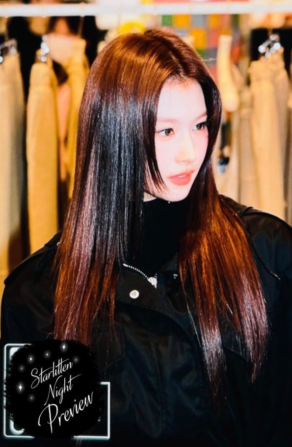 StarlittenNight's tweet photo. 231026 - Prada Reporter Pop-up Store Preview

오늘도 너무 예쁘네용~ 

@JYPETWICE

#TWICE #SANA 
#트와이스 #사나 
#サナ #とにかく可愛い湊崎 https://t.co/EXUV3ORU4i