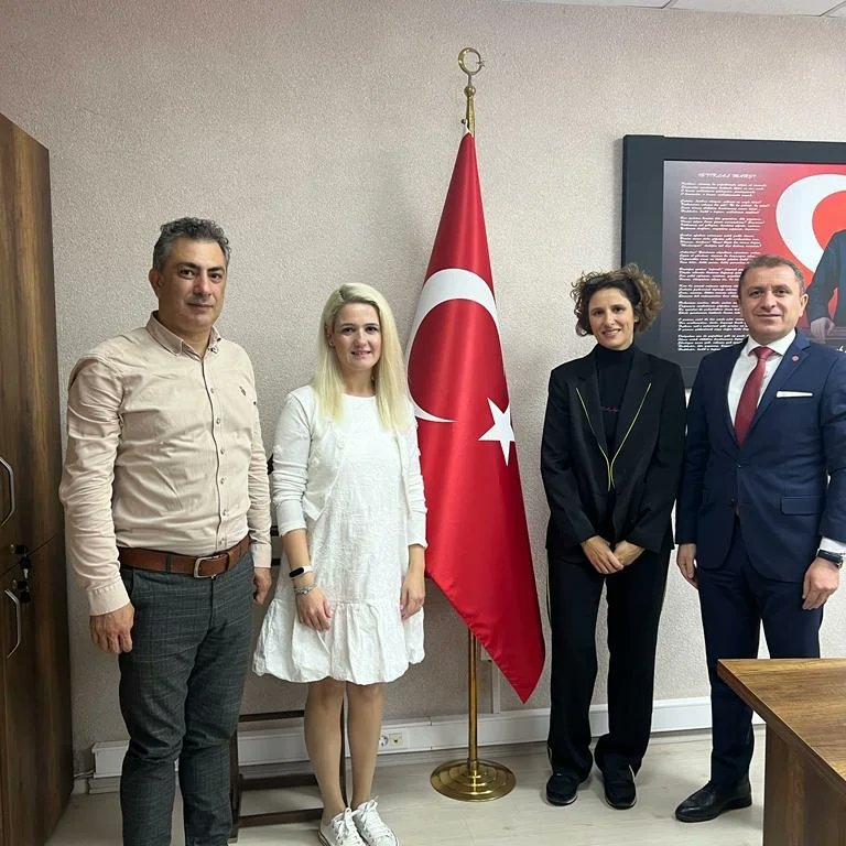 altindaghem06's tweet photo. Avrupa Birliği ve  İl Milli Eğitim Müdürlüğü  AR-GE bölümünün yürüttüğü proje kapsamında İtalya' dan gelen misafirlerimiz kurumumuzu ziyaret ettiler. https://t.co/ho0vjkkBwu
