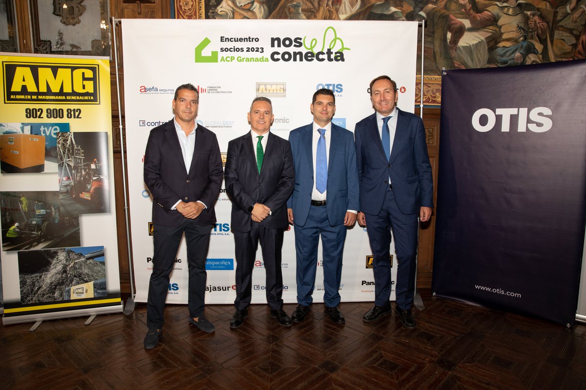 acpgranada's tweet photo. G R A C I A S a los asistentes al #encuentroAcpGranada23 y muy especialmente a #amgAlquilerMaquinaria, @segurosasefa , @Fund_Laboral , @AscensoresOtis , @cajasur , #Controlia @grupotecnitasa , @PanasonicHC_es , @HispaColex , #GlobalGest y a #LuisGutierrezRojas https://t.co/fYPJHoFZsU
