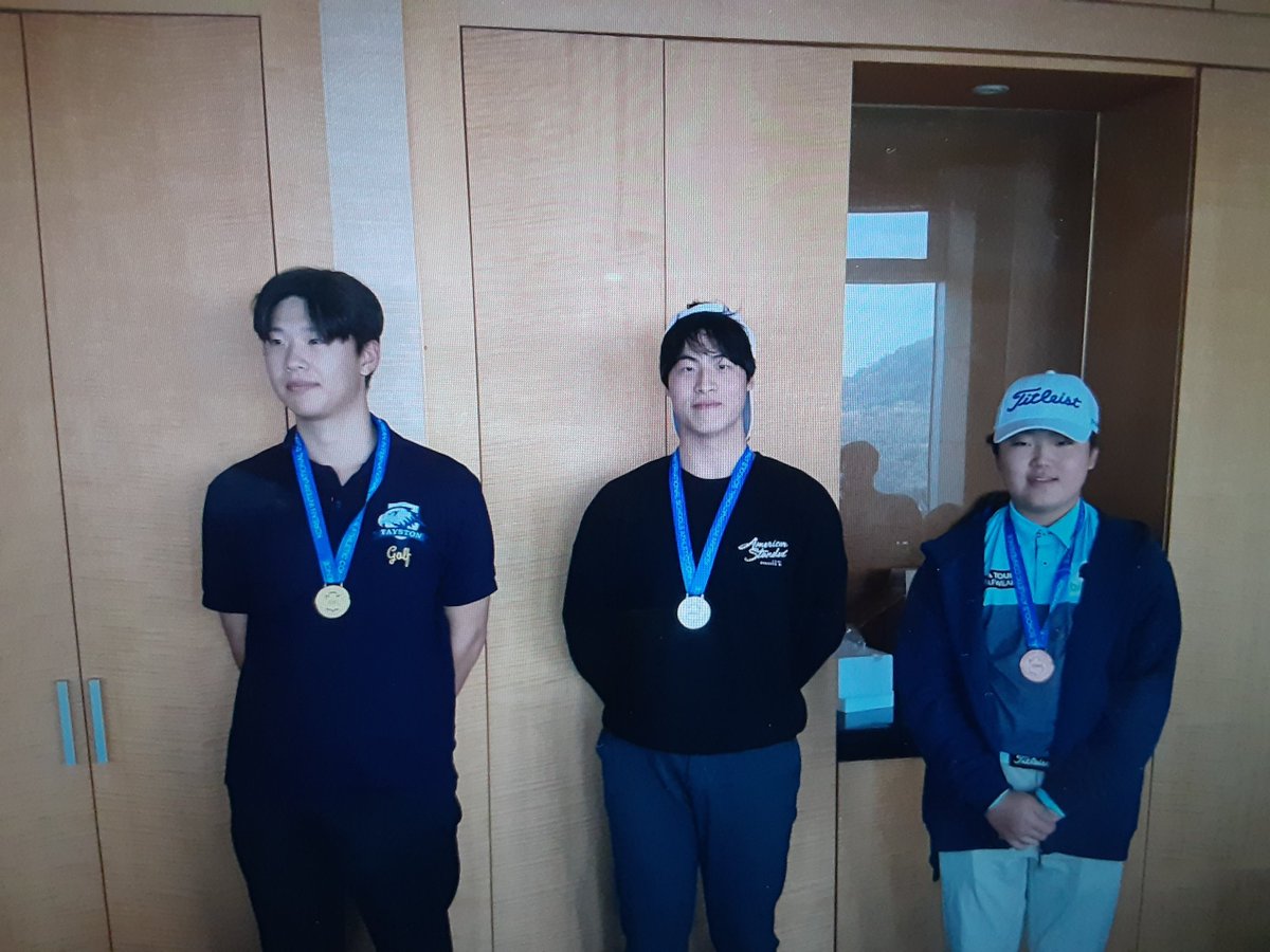 Congratulations to NLCS Jeju golfer Aiden L who finished 3rd today in the KISAC Golf competition at Everis GC.
Well done Aiden!
<a href="/NLCSJeju1/">NLCS Jeju</a>