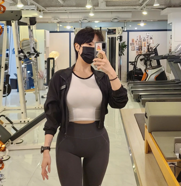 明晚已有一个女m 还需要一个单男