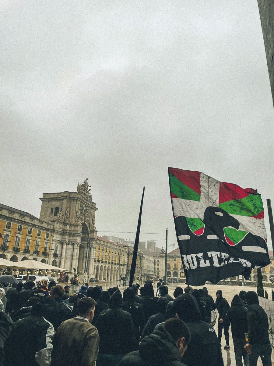 BultzadaTX's tweet image. Europa osoan zehar, zure alboan borrokatzen...

FROM THE BASQUE COUNTRY!