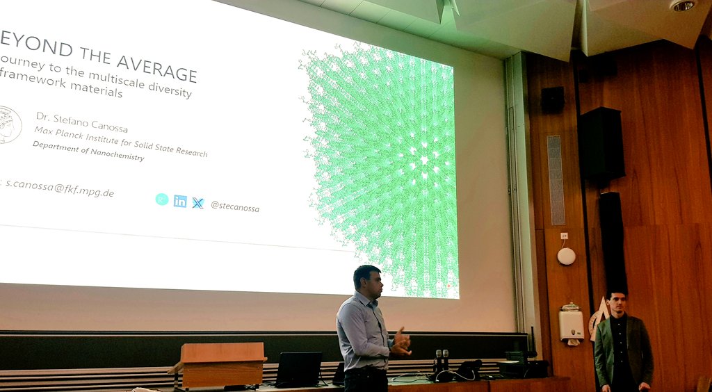 PaulaabdalaE's tweet image. Yesterday, I attended an amazing talk by @stecanossa  «Beyond the averages» hosted by the @KovalenkoLab  about understanding the atomic-scale intricacies of materials through diffuse scattering. Thank you for the journey! 🚀