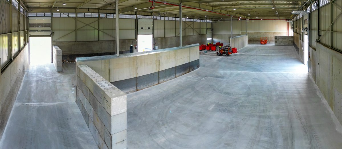 Onlangs hebben we een grootschalige renovatie afgerond van een bestaande hal voor Rova. Door middel van herinrichting, verbouw en gedeeltelijke renovatie heeft de hal een transformatie ondergaan. We zijn ervan overtuigd dat Rova weer jaren vooruit kan met deze vernieuwing!