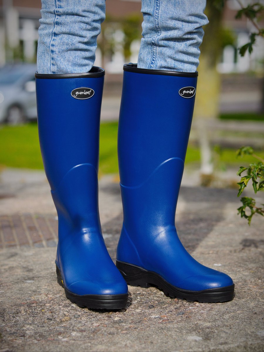 Welliesare4men2's tweet photo. Last of the close-up pictures.   🔍📸

Trying to finish this series on Sunday. Next week starts a new and exciting series of quite different wellies. 👀😱😁😆😉

#Gumleaf #Norse #Wellies #Boots #Rubber #Tall #Blue #Navy #Awesome #Stunning #BeSeen #Standout #DareToBeDifferent https://t.co/8fTXNa26nd