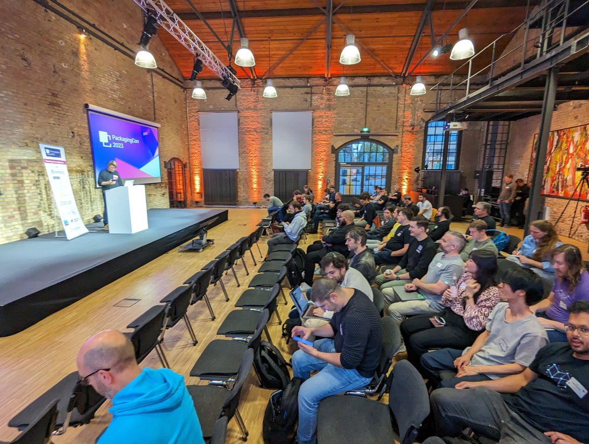 naderman's tweet photo. Excited this is happening in Berlin today: @wuoulf kicking off #PackagingCon at the EUREF Campus - @packagingcon https://t.co/tEPjQ9b640