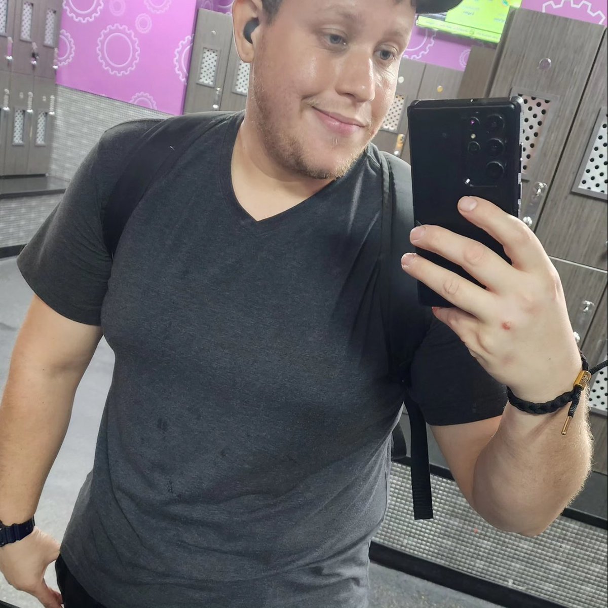ElViTiNPR's tweet photo. 45 LB 5 meses lets go!! Gracias a Dios!! si se puede y vamos por mas...🔥💪🏻🥰👌🏻🏋🏼‍♂️🏃🏼 estaba en 3 XL ahora XL
#gym #superacion #graciasadios #rebajando https://t.co/ojOJXaOXzV