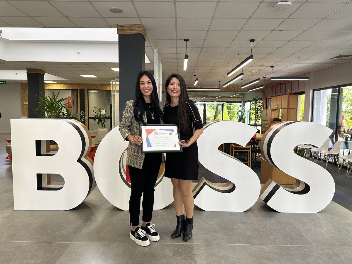 GOSD_Antalya's tweet photo. Diğer OSB’ler ile işbirliği projemiz kapsamında bu hafta İzmir’deyiz. İlk durağımız tekstil sektöründen Global bir marka olan Hugo Boss oldu. İzmir Gaziemir Serbest Bölge’de bulunan 4 adet fabrikasına yaptığımız teknik gezi sonrası oldukça ilham aldık. #gencosd #teknikgezi https://t.co/KbP4XMQUUW