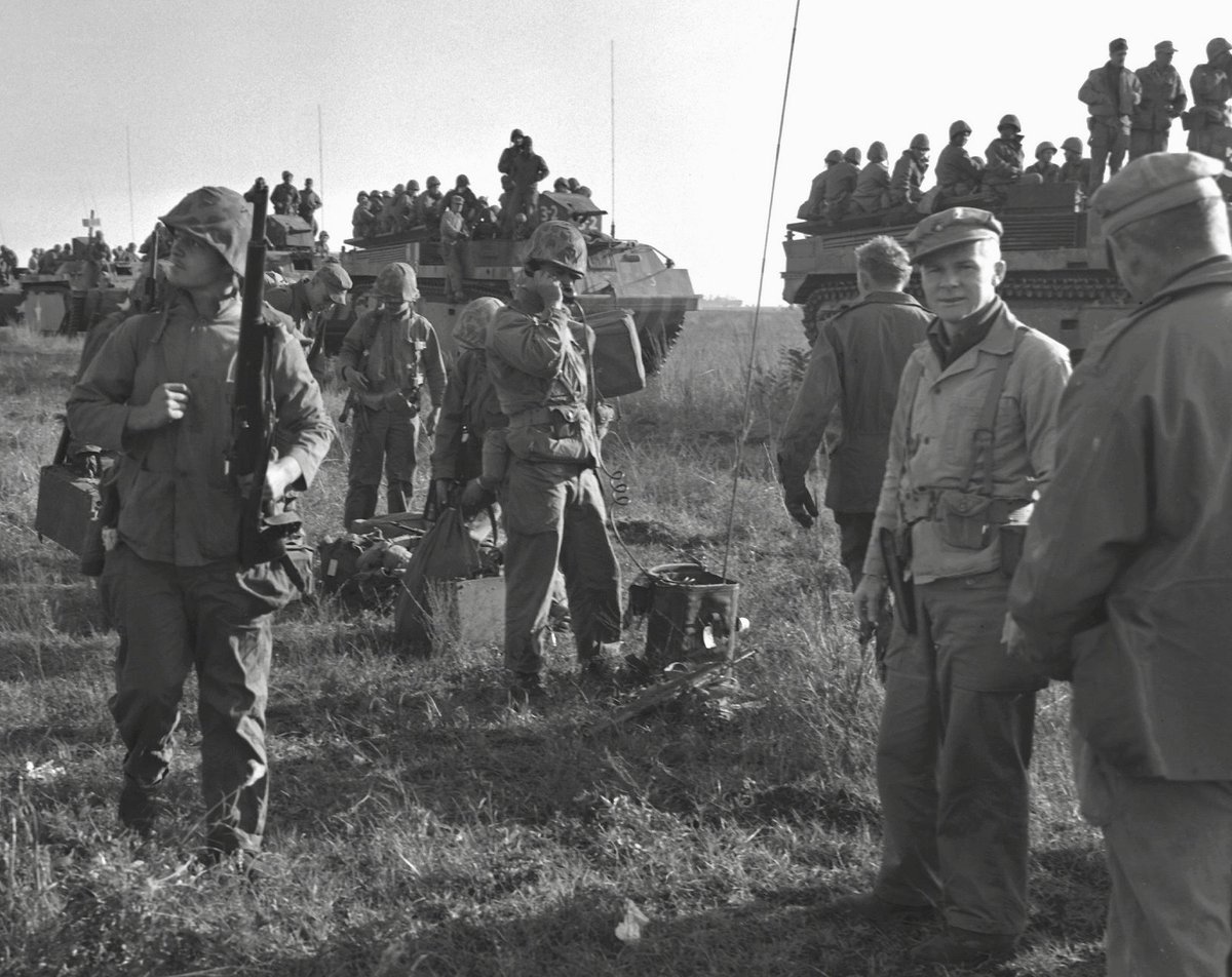 LRonLacy's tweet photo. While the invasion fleet was held up by the densest mine field in history, the First Marine Aircraft Wing flew in on Oct. 15 and continued striking the enemy.’
#KoreanWar #NorthKorea #Wonsan #XCorps #blackandwhitephotography #warphotography https://t.co/BbheuyMMTi