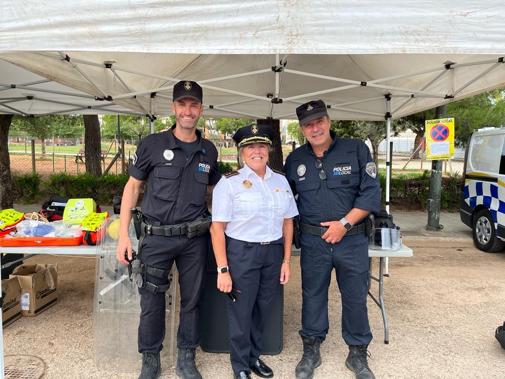 policiadepalma's tweet photo. Hem participat en la 12a Trobada de Cossos d'Emergències (3r Memorial Juan Cifuentes) celebrada a Incaamb una dotació de la UII i una de la Muntada.
#vocaciondeservicio #trabajoenequipo #trabajamosportuseguridad #policialocaldeinca #ispib #112 https://t.co/BEGkGnQJvT