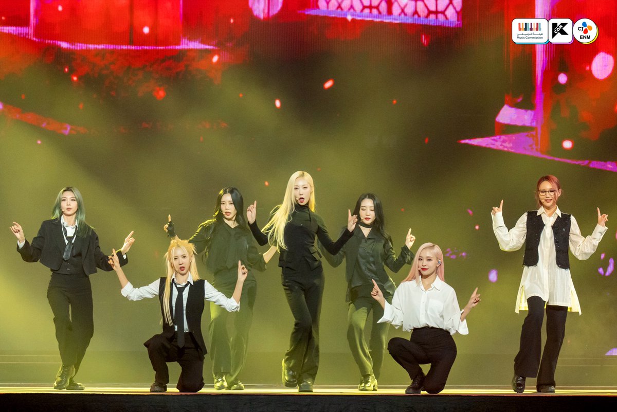 kconsaudiarabia's tweet photo. #KCONSAUDIARABIA2023

#Dreamcatcher Official photo recap

This night will always have a place in our hearts 💕 💫 

@hf_dreamcatcher
💚10/6 ~ 10/7
✨Let’s #KCON ! https://t.co/O9moCnvOMb