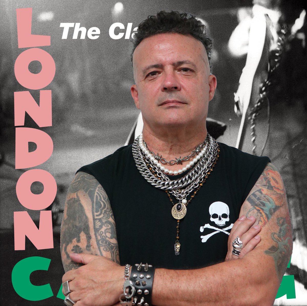 THE CLASH - LONDON CALLING - 1979 🟠 ENTREVISTAMOS A JOSÉ MANUEL CASAÑ (SEGURIDAD SOCIAL) José Manuel Casañ. Seguridad Social. Hablamos con él momentos antes de salir al escenario… vinylroute.com/2023/10/26/ent…