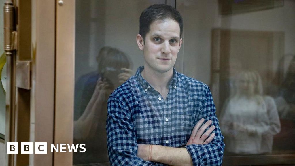 Happy 32nd Birthday to our friend and colleague Evan Gershkovich, who is still in jail in Russia awaiting trial on espionage charges. We continue to call for his release #FreeEvan #IStandWithEvan