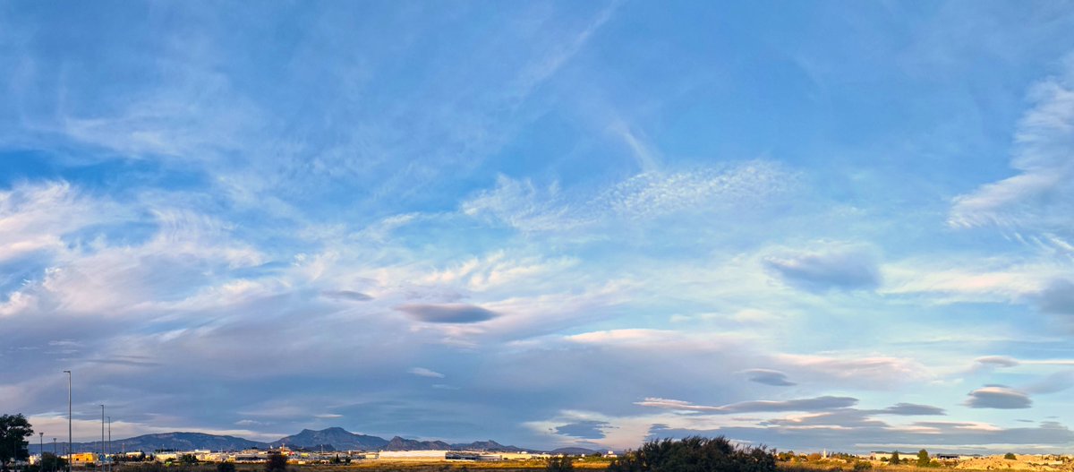 miglucas305's tweet photo. #Atardecer en la #vegamedia #lorqui #RegióndeMurcia un día de #octubre2023 de #otono que nos sorprende según el territorio, con #Viento y #nubes viajeras de #borrascas ya debilitadas. @la7tele @tiempobrasero @jacobpetrus_tve @SomosMeteo @MeteoChatSE @MeteOrihuela @ILorciTV https://t.co/xjsybQYfE9