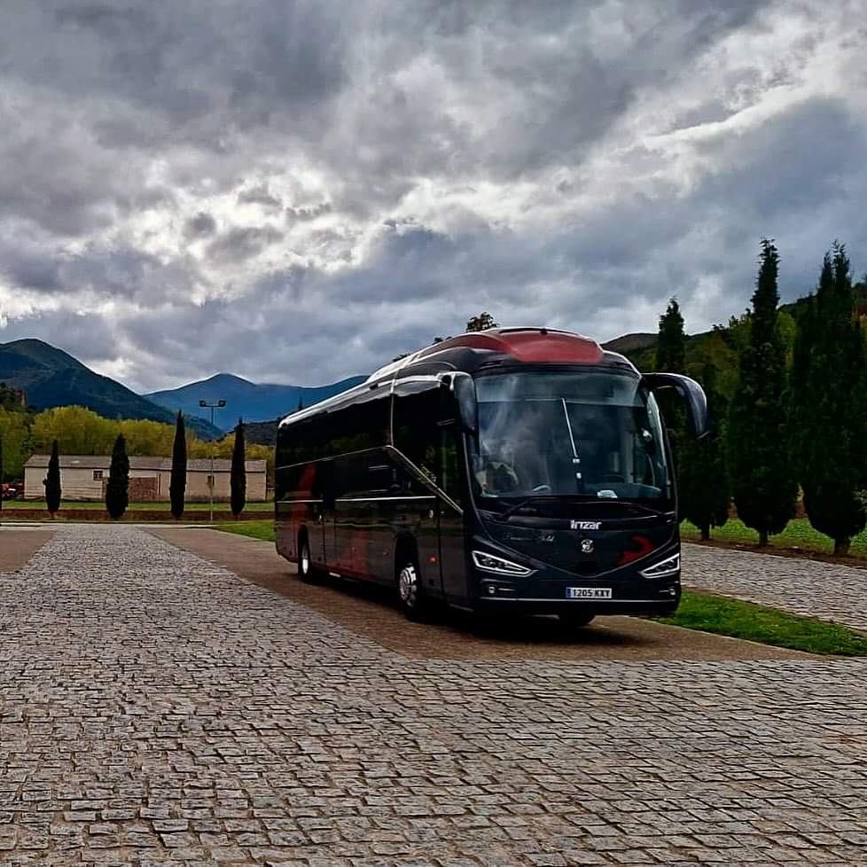 gilsanbus's tweet photo. ¡Un viaje inolvidable a La Rioja junto a @tourofertas! Nuestro bus fue el compañero perfecto en esta aventura llena de vino, gastronomía y paisajes impresionantes. 🍷🚌 #LaRioja #ExperienciaInolvidable #viajeenbus https://t.co/szSO5oPbzV