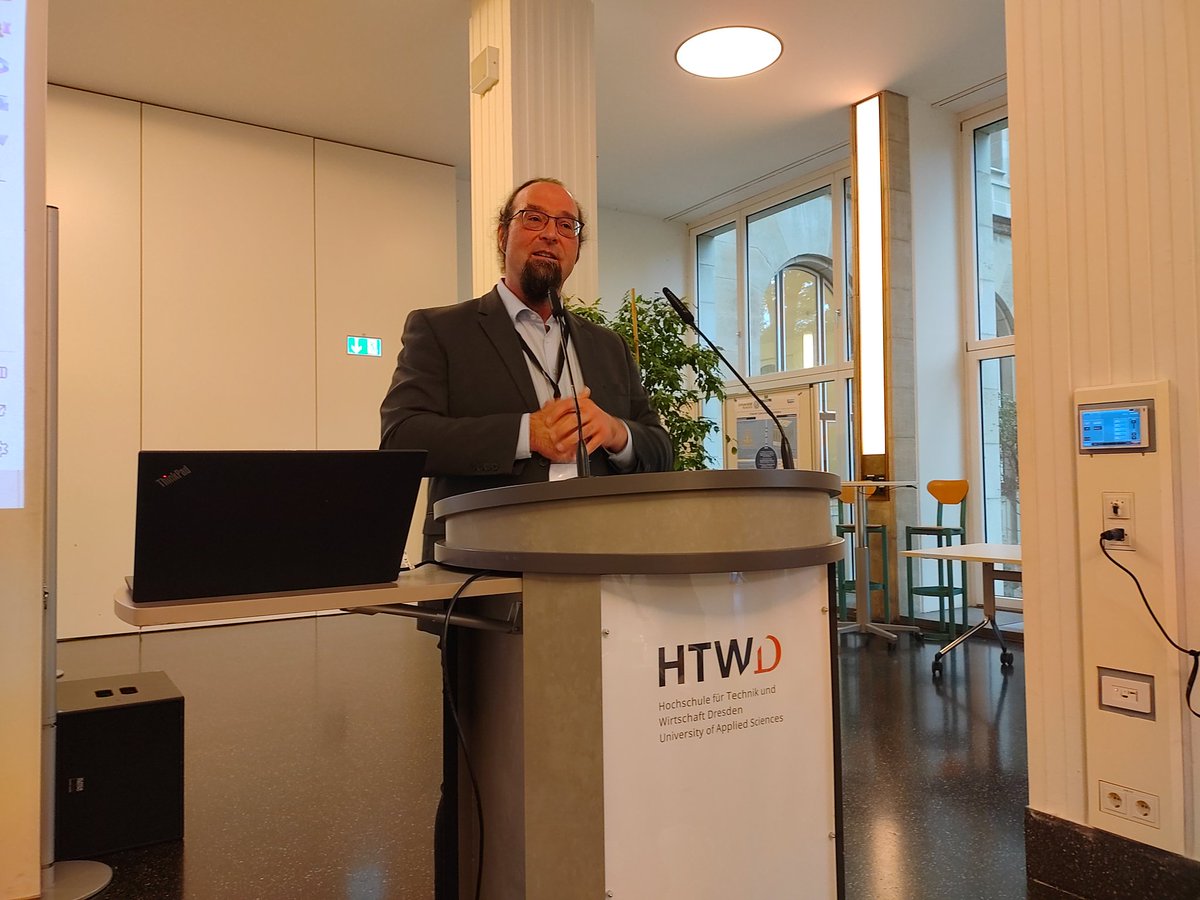 wi00194's tweet image. Eröffnung der 6. Fachtagung Rechts- und Verwaltungsinformatik (RVI23) in Dresden durch Tim Pidun und Gunnar Auth @guauth mit mehr als 140 Teilnehmern. Spannendes Programm und toller Rahmen für Verwaltungsinformatiker und Rechtsinformatiker zur Vernetzung #Wissenschaft #Praxis