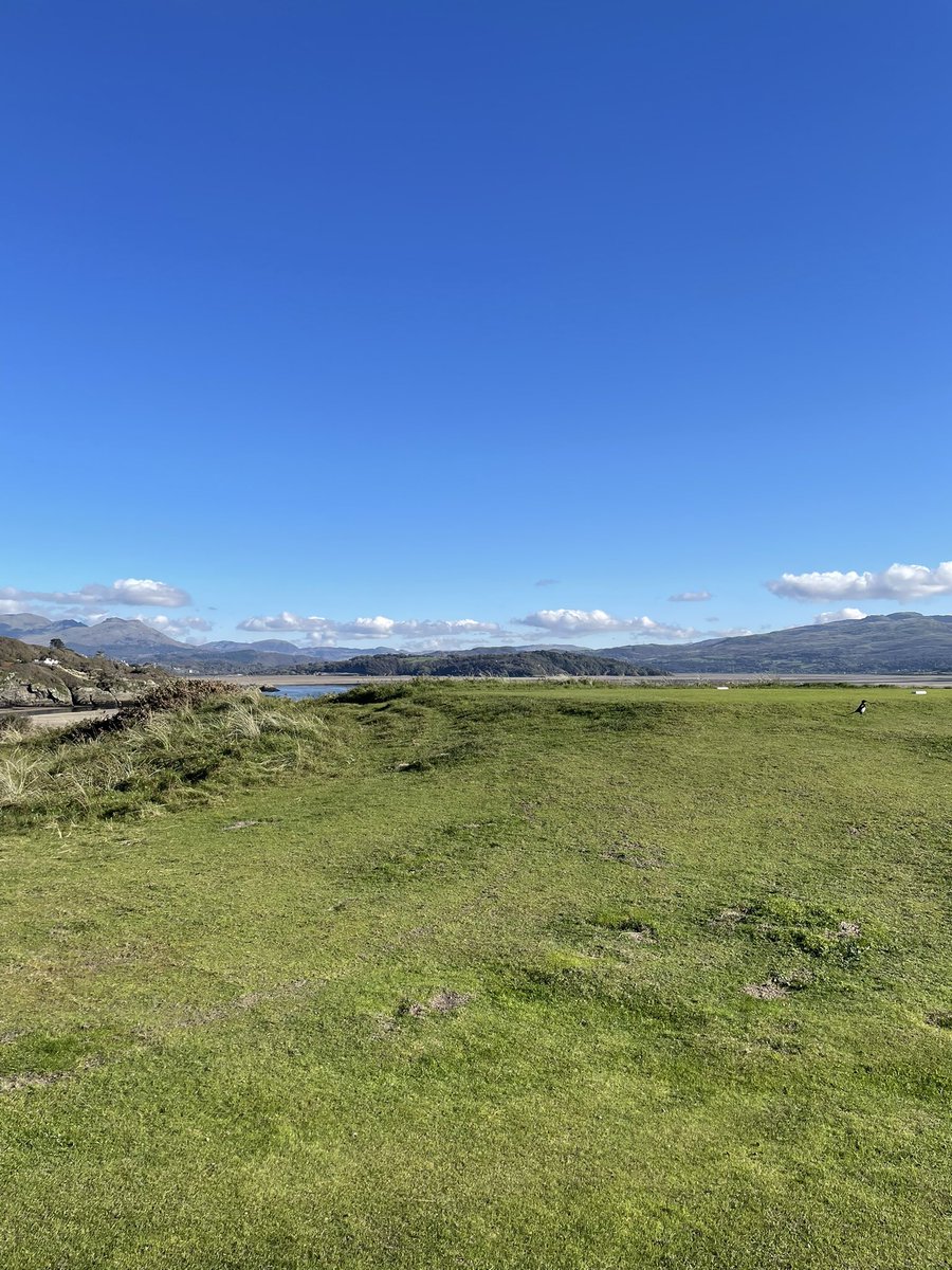 RichardJones22's tweet image. Played Porthmadog golf course yesterday, absolutely stunning location