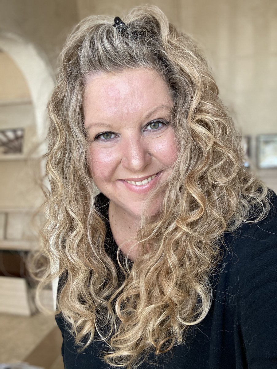 impressioncorp's tweet image. Meet Michelle Hernandez, our Office Manager extraordinaire with 28 years of invaluable experience at Impression!

Michelle's exceptional dedication and expertise keep our operations running like a well-oiled machine, delivering top-notch customer service every step of the way.