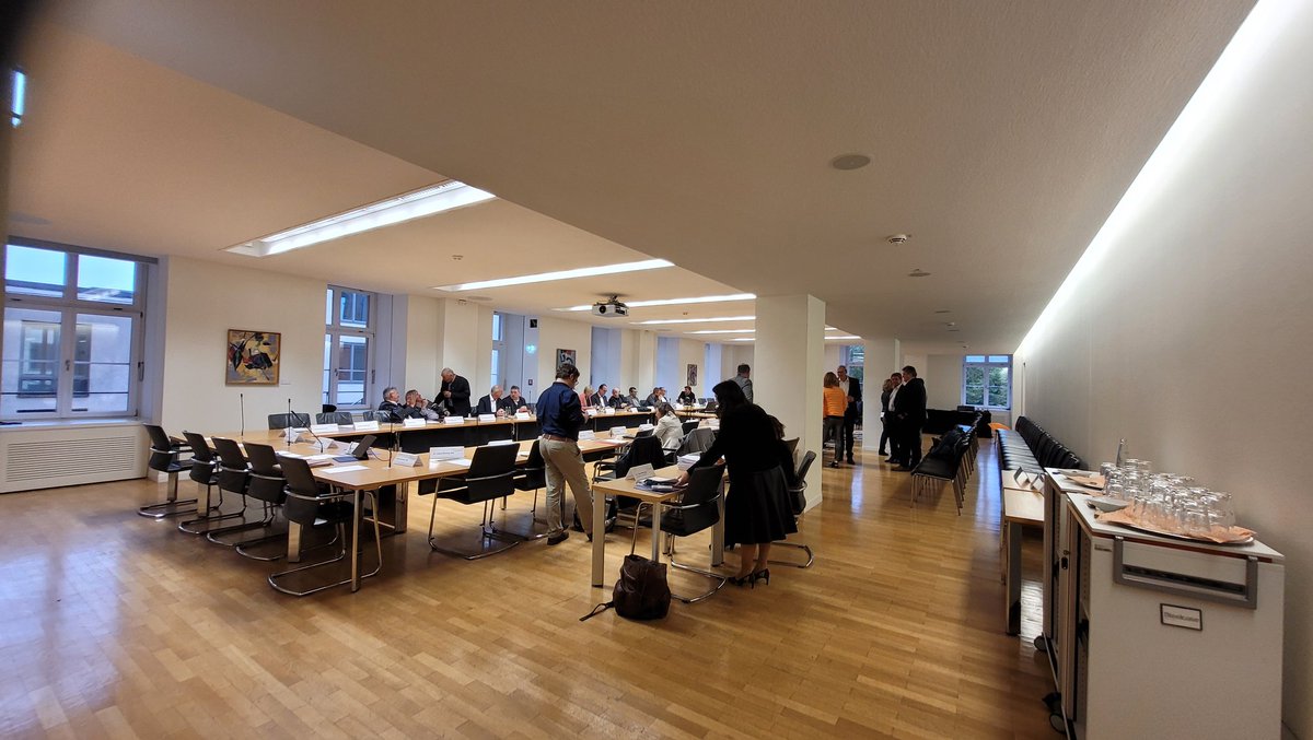 Astrid Halder tweet media