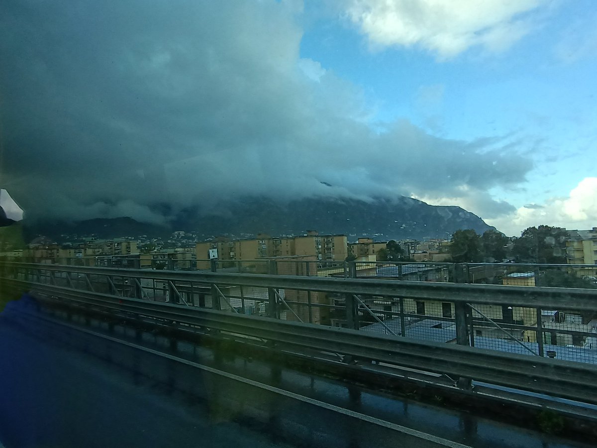 BablakeClassics's tweet photo. On our way to a very moody looking Mt Vesuvius this morning. https://t.co/QltvsDuM3b