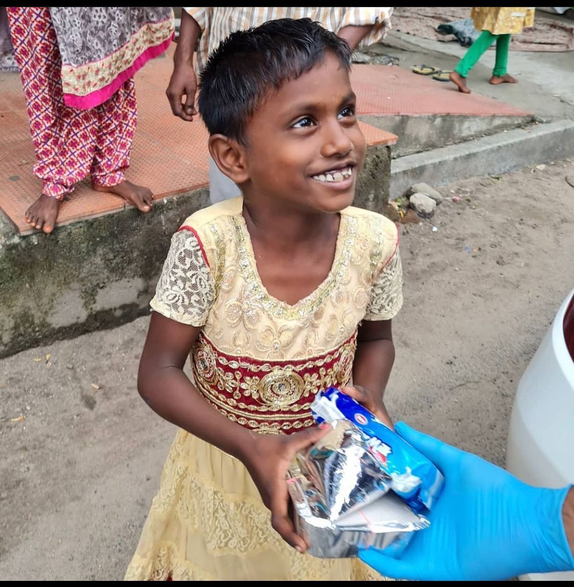 helponhunger's tweet photo. Help on Hunger teams out the ‘willing hearts’ to help the ‘needful hearts’. We are in the motive of benefitting the poor and needy and to help those people who are homeless and helpless.
#feedpoorpeople #providefood #homelesspeople #needypeople
https://t.co/O5ooaAOop0 https://t.co/pzYMdz0Jsd