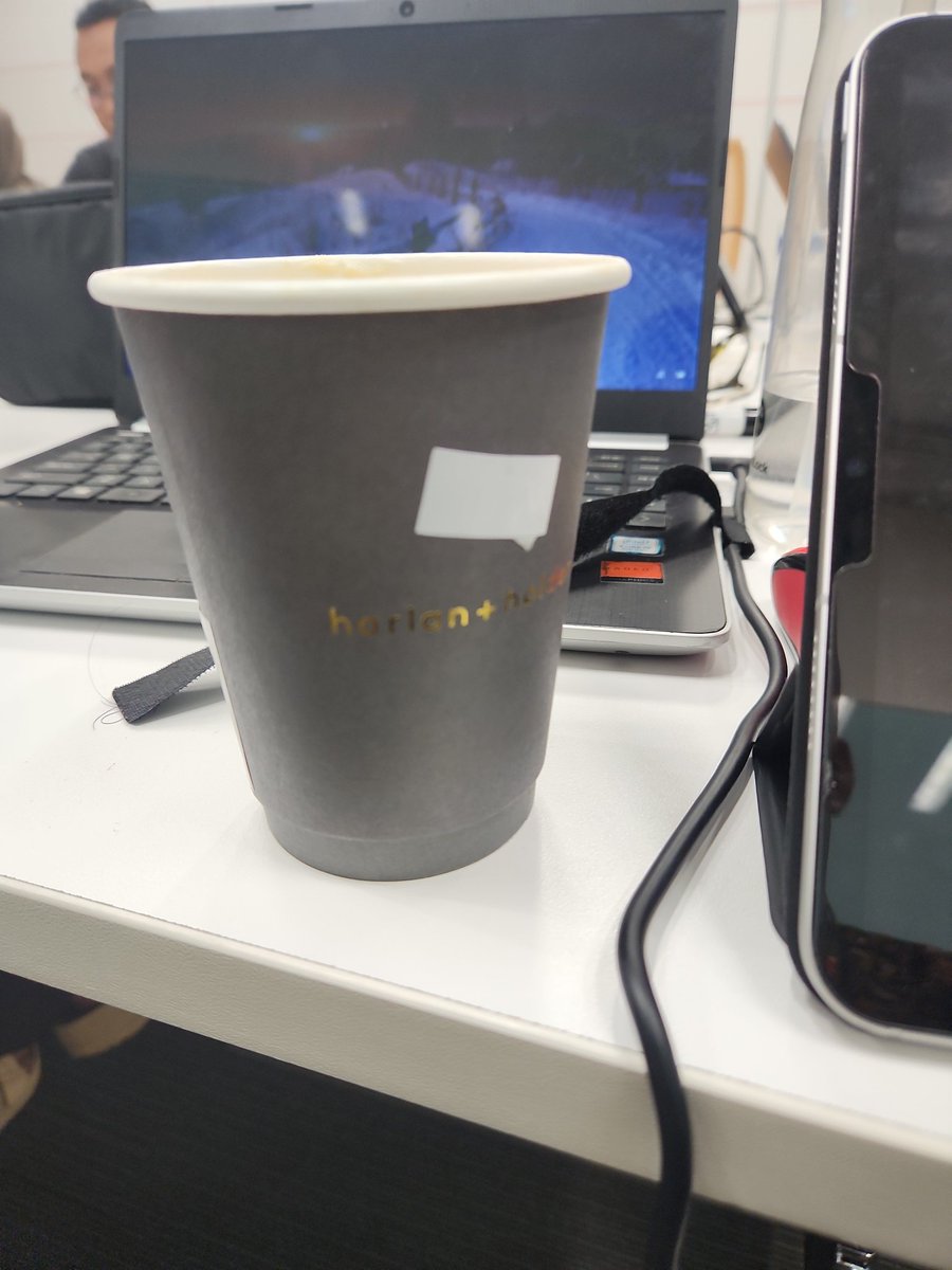 standalone582's tweet photo. @praditautama Seasalt latte w/oat, light coffee. https://t.co/0JTThlNjsE