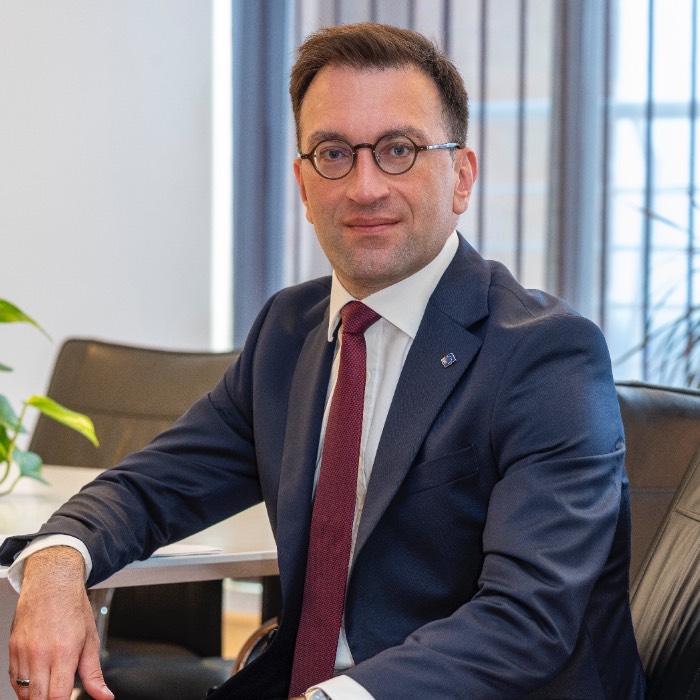 Lorenzo Vella <a href="/vellalor/">Lorenzo Vella</a> discusses how <a href="/EU_Commission/">European Commission</a>🇪🇺Representation in #Malta 📷 can be a dynamic partner for #business and #citizens in sensitising #Brussels to Malta's specific realities.

whoswho.mt/en/a-dynamic-p…