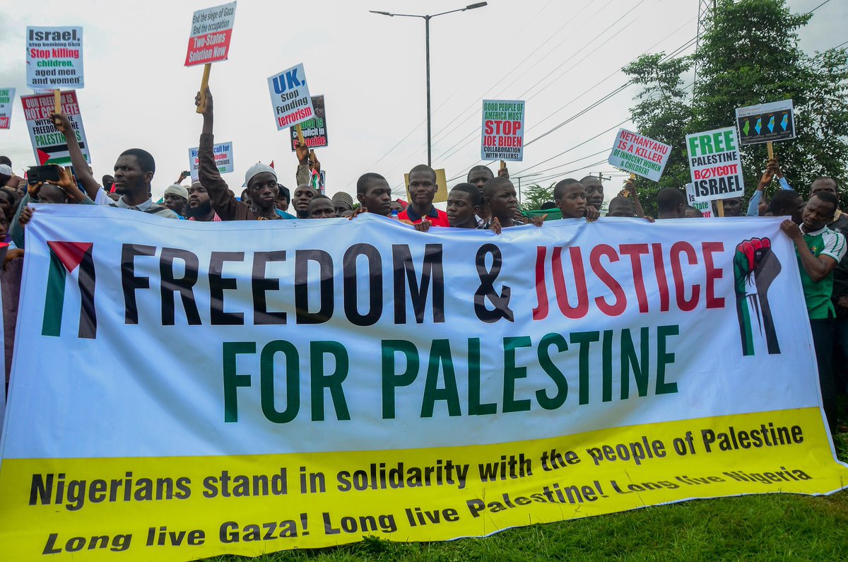 A__yabo's tweet photo. The support Palestine is getting from Nigerians is amazing, millions of Nigerians hit the streets to stand against the injustice happening in Gaza. 

Below are pictures from some major states including Kano, Kaduna, Lagos, Akwa ibom and Rivers. 

Nigerians clearly show they stand https://t.co/w6yptMBWzC