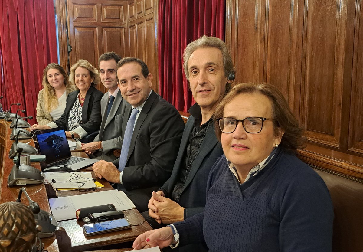 PPdeGetxo's tweet photo. En el Pleno de #Getxo de hoy defenderemos:
⛽️ Aumentar los puntos de electrolineras en el municipio
💡 Implantación de iluminación eficiente en barrios de #Algorta, #AndraMari y #Neguri
Síguelo en directo 👇
https://t.co/TLS35Y0es6 https://t.co/LZkFXi7DIL