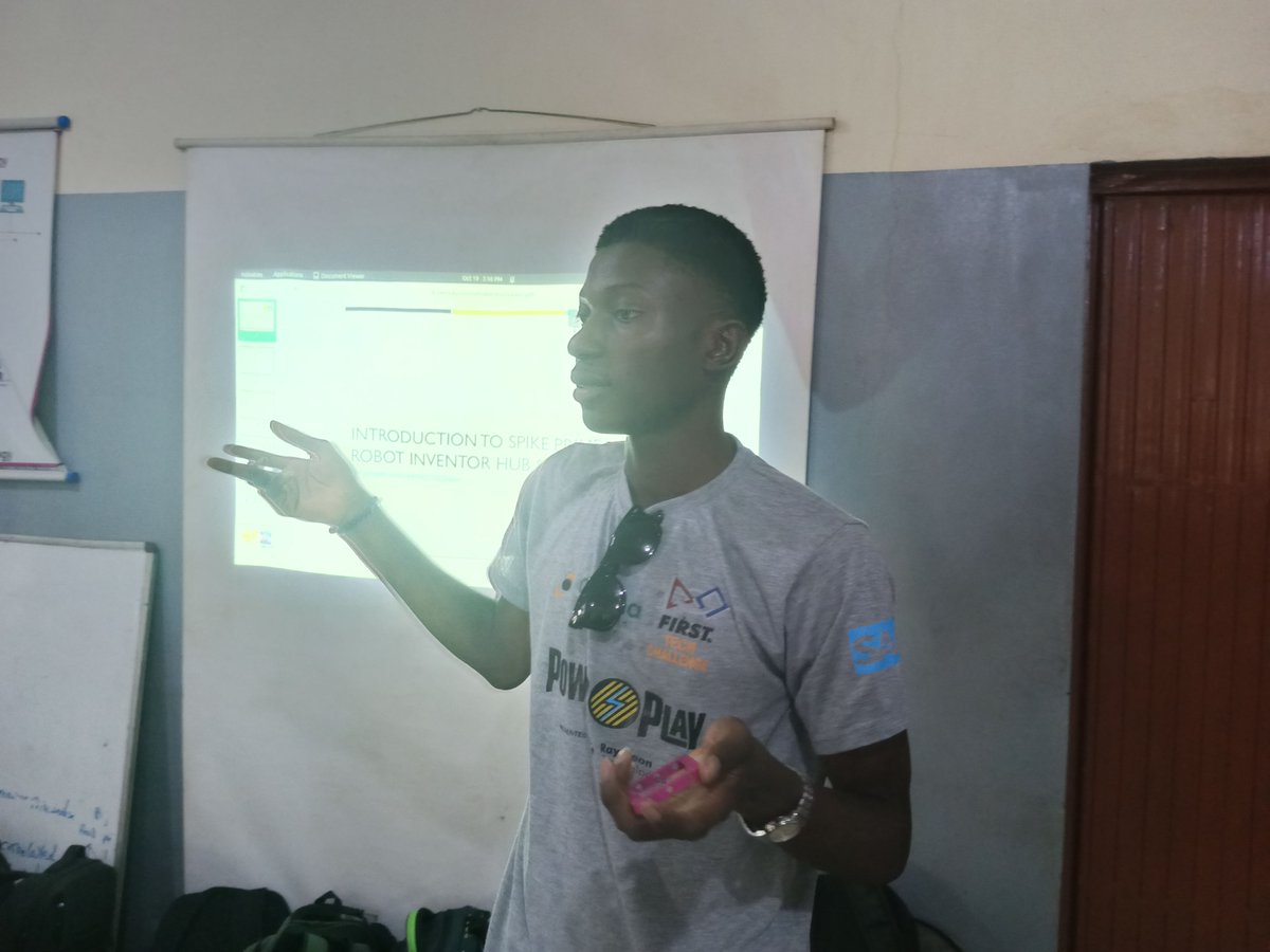 coderina's tweet image. We want the best, we give it!
Secondary Students of Divine Progress Academy ICT club #RoboticsPresentation #ACW programme in Kaduna state.
Join us today.
#coderinaib
@sap4good @dowNewsroom @NigEducation @FIRSTLEGOLeague @Ford @firstweets @LEGOFoundation
#STEAMeducation